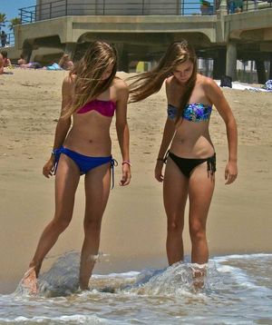 teen girls nudist beach